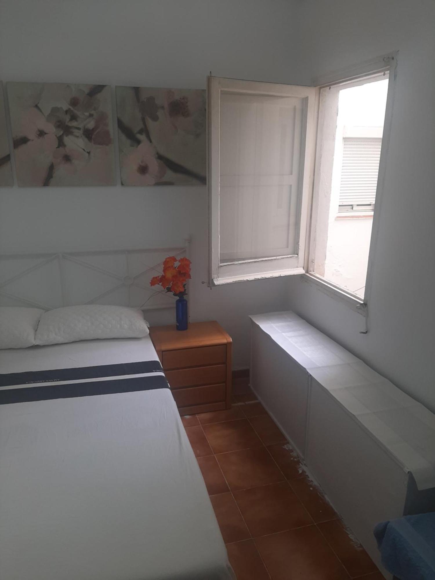 Alquiler Habitacion- Descanso Sabadell - Bano Compartido 외부 사진